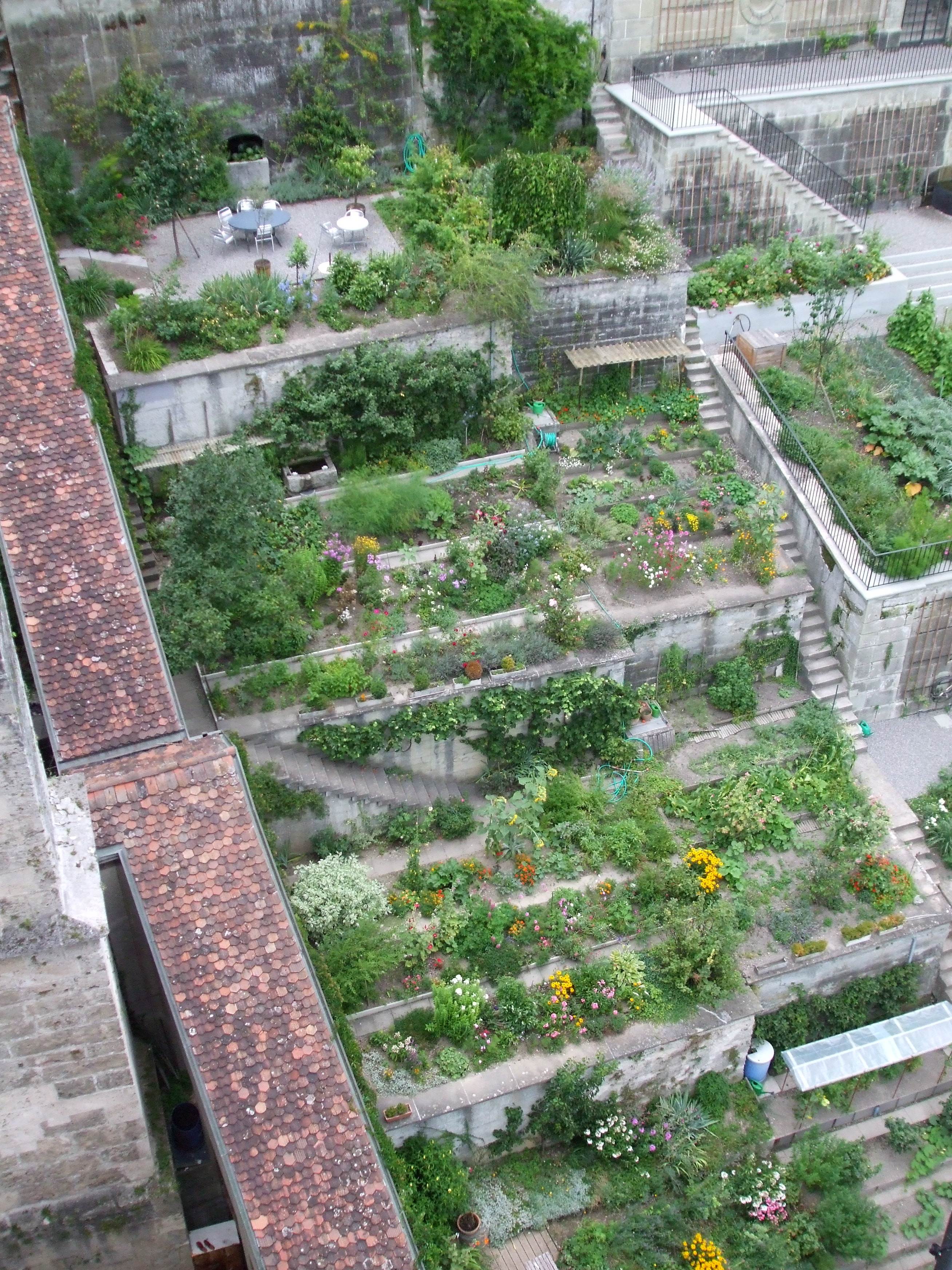 The Terraced Gardens of Beatrice von Wattenwyl-Haus [BERN ...
